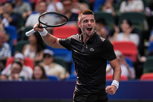 Arthur Gea se qualifie pour les quarts de finale à Shanghai